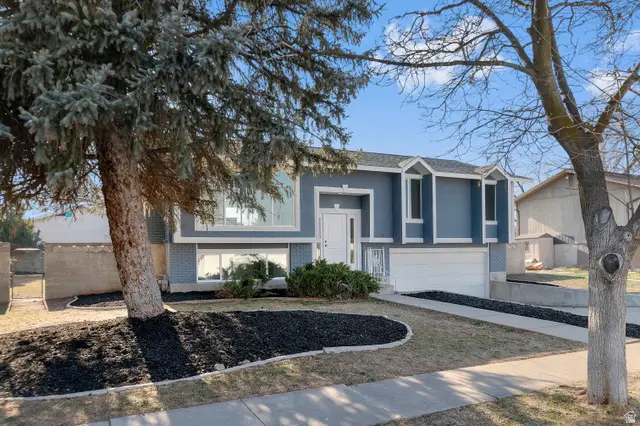 3329 W Sunnybrook Dr, West Valley City, UT 84119 - #3