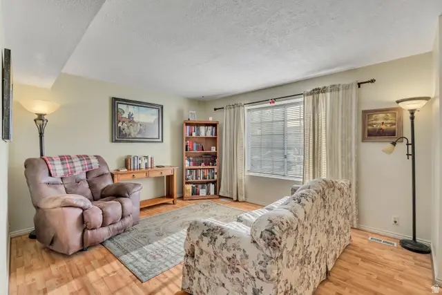 4694 S Xanadu Cir, Taylorsville, UT 84123 - Image #2