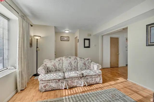 4694 S Xanadu Cir, Taylorsville, UT 84123 - Image #3