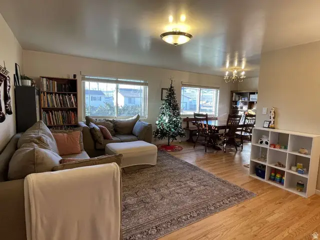 978 N Tremont St, Tremonton, UT 84337 - Image #2