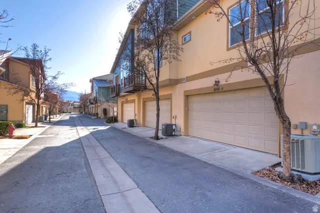 1048 W Shepard Creek Pkwy N #4, Farmington, UT 84025 - Image #2