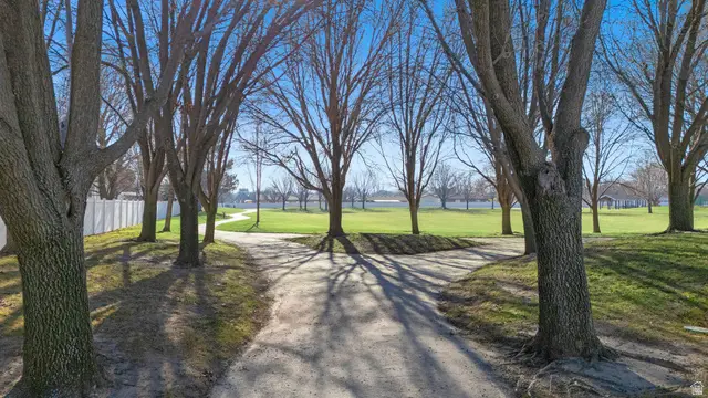 6438 S Mckinley Ln, Taylorsville, UT 84129 - Image #3