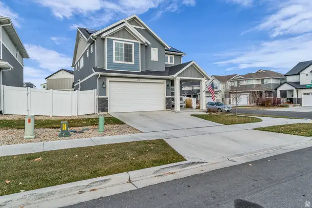 192 E Crown Point Dr, Saratoga Springs, UT 84045 - Image #2