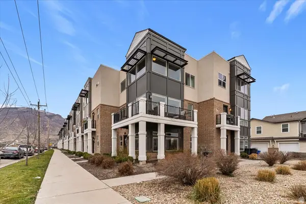 1196 W Clark Ln, Farmington, UT 84025