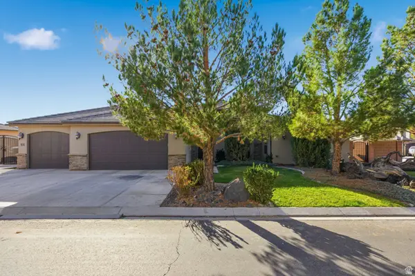 156 E Holly Way, Washington, UT 84780