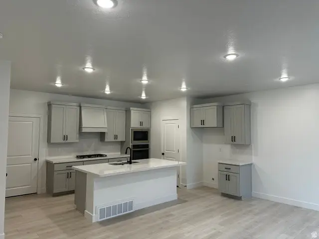 30 S Moonlit Rd, Mapleton, UT 84664 - Image #3