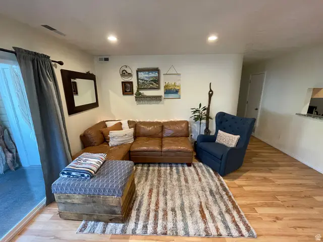 1495 E Vineyard Ct S #2, Salt Lake City, UT 84106 - Image #2