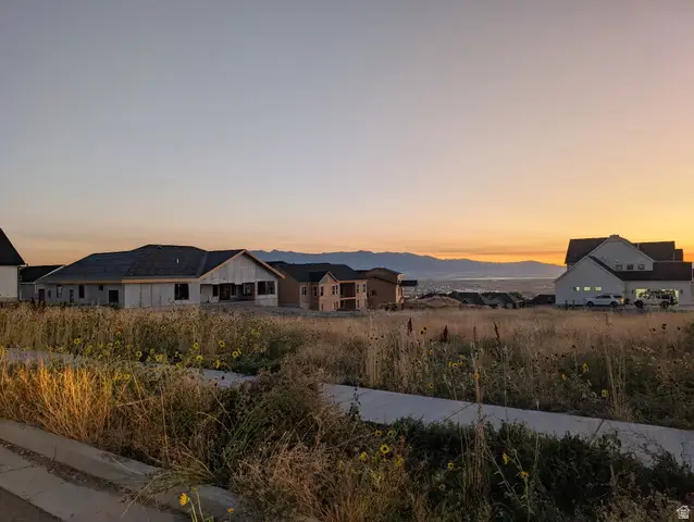 882 E 160 N #4, Hyde Park, UT 84318 - Image #1