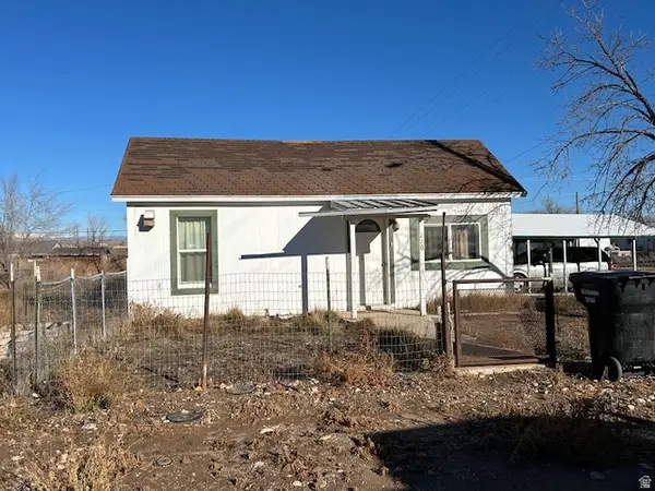 220 W Main St, Myton, UT 84052