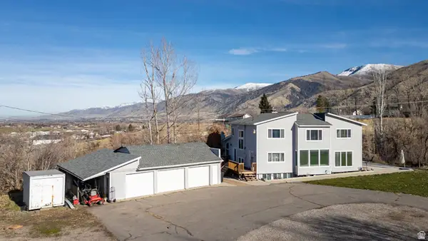 415 E Panoramic Dr N, Hyrum, UT 84319