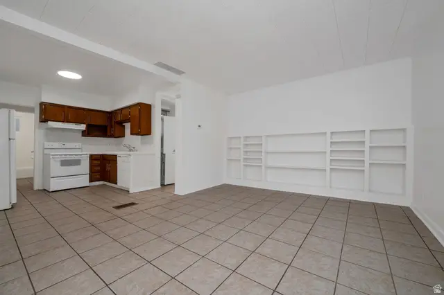 163 E Southgate Ave S, South Salt Lake, UT 84115 - Image #3