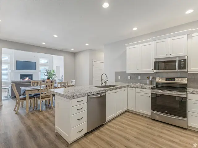 10462 S Harvest Walk Ln W, South Jordan, UT 84095 - Image #3