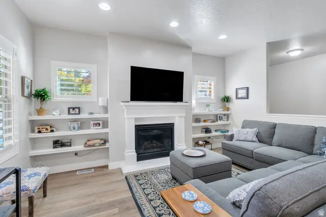 256 E Backhand Ln, Lehi, UT 84043 - Image #1