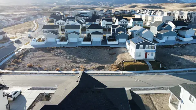 7646 S Clipper Hill Rd #305, West Jordan, UT 84081 - Image #3