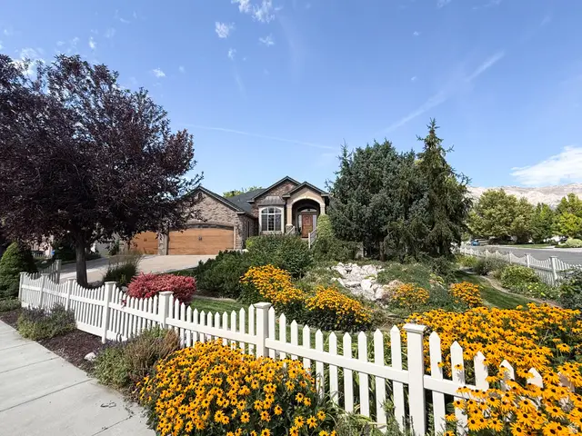 1076 W Mountain Orchard Dr, Pleasant View, UT 84414 - Image #2