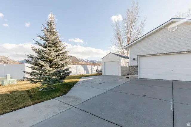 1076 E Hyrum Blvd, Hyrum, UT 84319 - Image #2