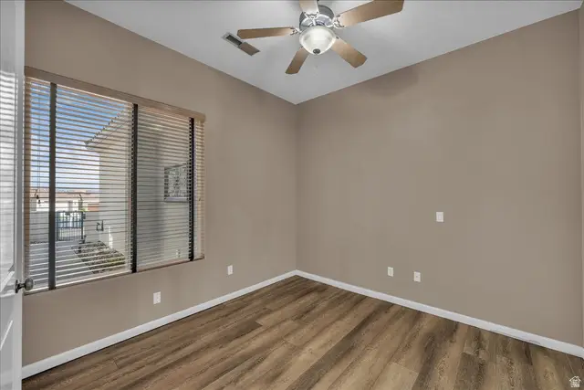 1083 W Shadow Ridge Ct, Washington, UT 84780 - Image #3