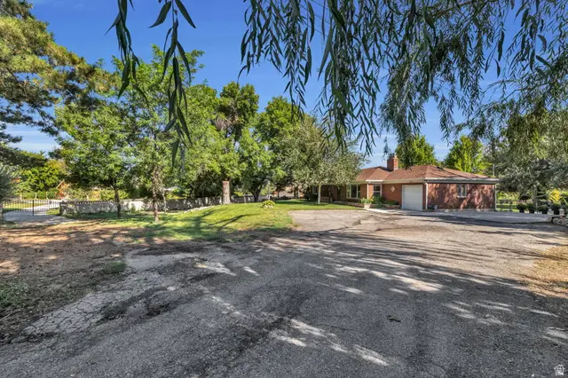 1351 E Fort Blvd, Cottonwood Heights, UT 84121 - Image #2