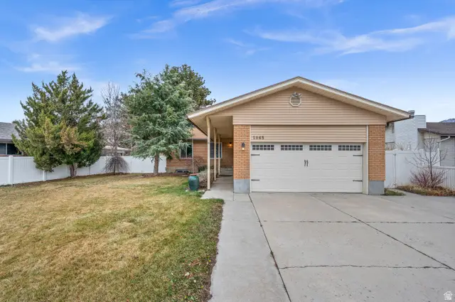 1065 E Fallbrook Way, Sandy, UT 84094 - Image #2