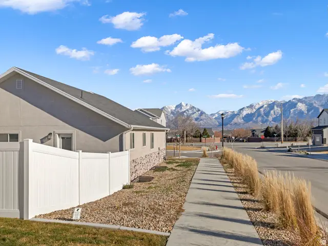 9512 S Tirado Cv, South Jordan, UT 84095 - Image #3