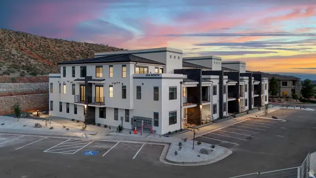 170 N Chaparral Dr, Hurricane, UT 84737 - Image #1