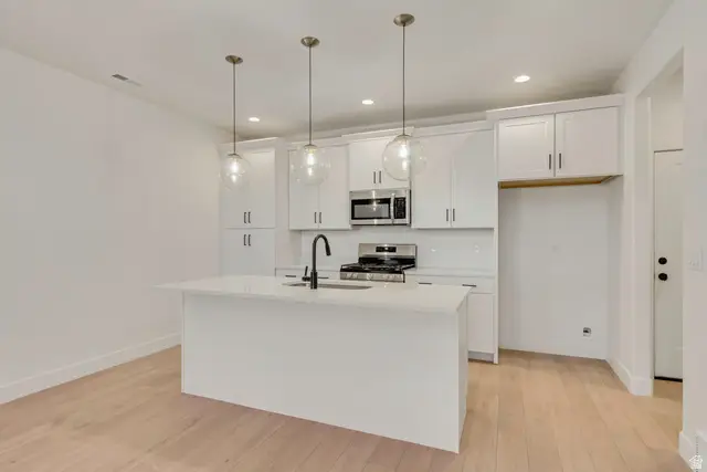 6996 W Hidden Hills Way #182, West Jordan, UT 84081 - Image #3