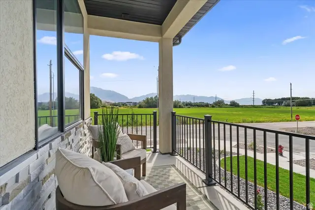 1596 E Livi Ln W #4, Saratoga Springs, UT 84043 - Image #3