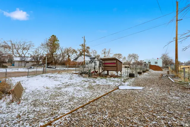 318 W Vine St, Tooele, UT 84074 - Image #2