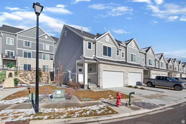 986 W Vista Dr, Lehi, UT 84048 - Image #3