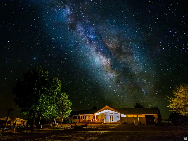 2416 N Waunita Ave, Kanab, UT 84741 - Image #1