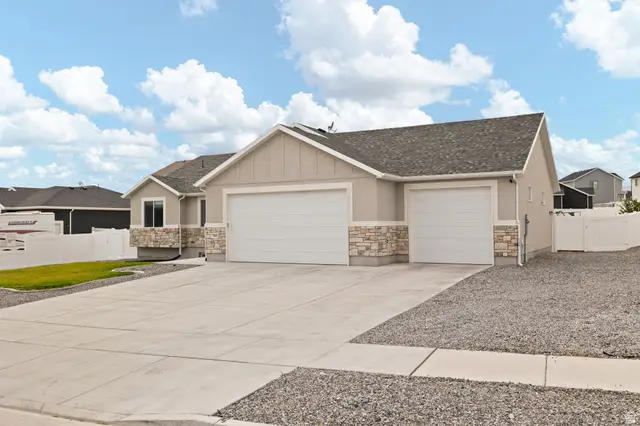 765 W Vista View Dr, Grantsville, UT 84029 - Image #2