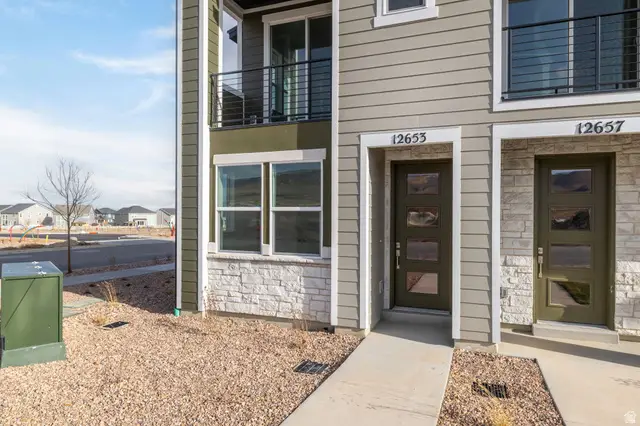 12653 S Dansie Oaks Dr #301, Herriman, UT 84096 - Image #3