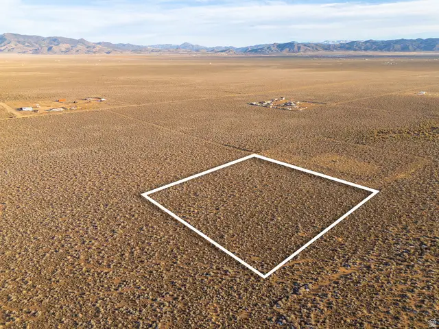 1427 E 950 N #13, Beryl, UT 84714 - Image #2