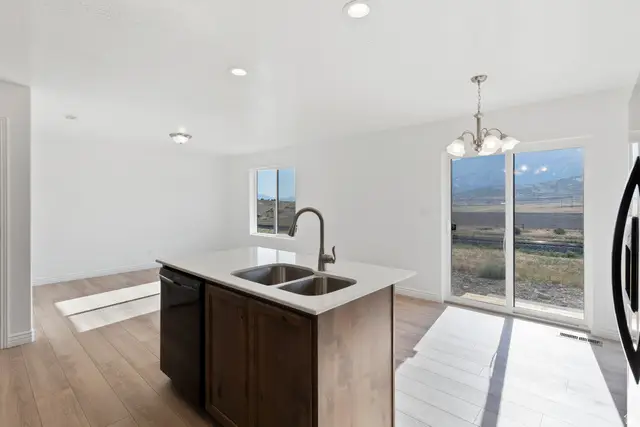 3864 S Woodland Ave #304, Mapleton, UT 84664 - Image #2