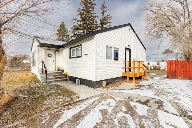 745 W Main St, Saint Anthony, ID 83445 - Image #2