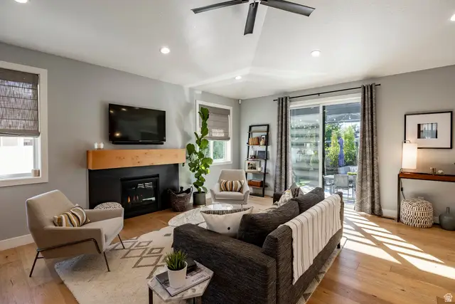 1562 E Lone Peak Dr, Holladay, UT 84117 - Image #3