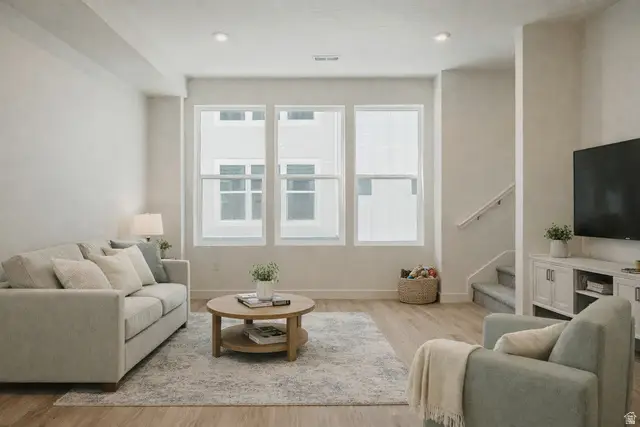 247 E 1850 N #4, North Ogden, UT 84414 - Image #2