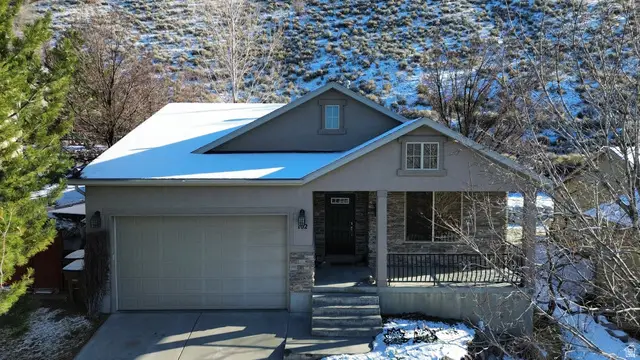 102 E Manilla Dr, Draper, UT 84020 - Image #2