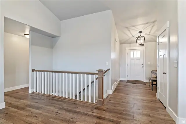 958 S Steed Dr, Syracuse, UT 84075 - Image #3