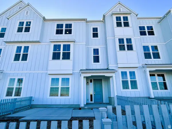 7059 W South Jordan Pkwy Pkwy S, South Jordan, UT 84009