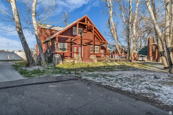 5808 S Duck Pond Ln W, Taylorsville, UT 84123