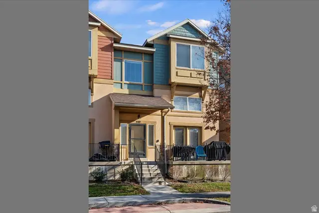 810 N Farmington Xing, Farmington, UT 84025 - Image #2