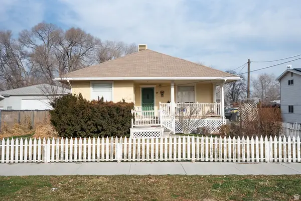 37 E Clark St, Grantsville, UT 84029