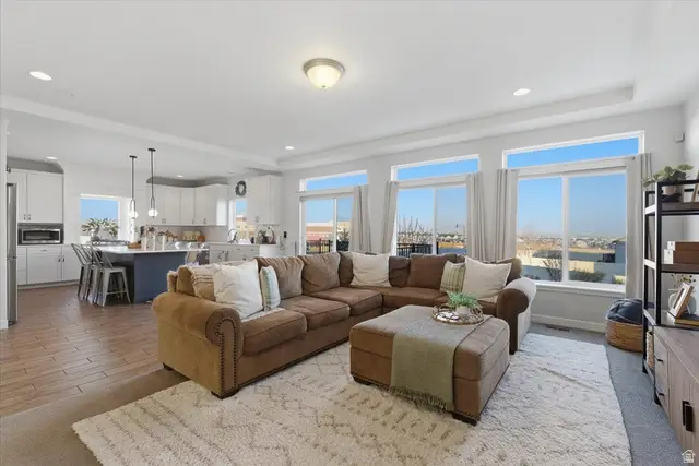 4384 W Lower Meadow Dr, Herriman, UT 84096 - Image #3