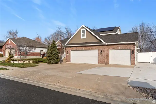 438 W 1050 N, Centerville, UT 84014 - Image #2