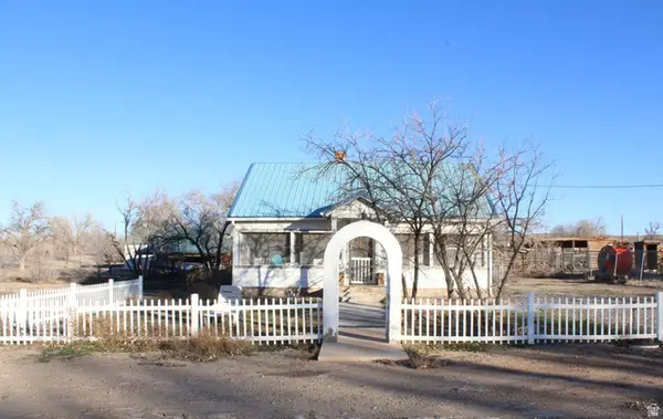 70 N 100 W, Hanksville, UT 84734