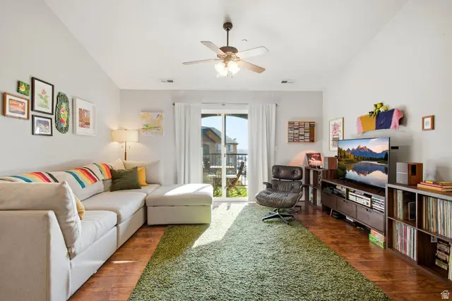 986 W 270 S #301, Pleasant Grove, UT 84062 - Image #2