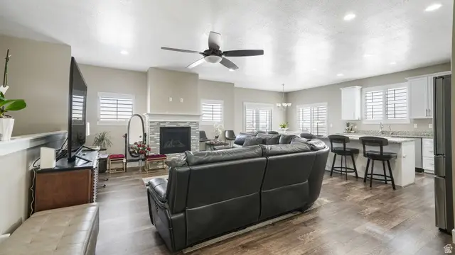 7232 W Luminous Way S, West Valley City, UT 84081 - Image #3