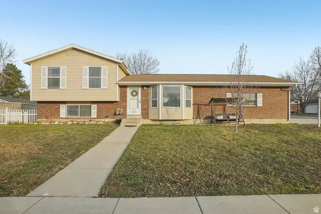9571 S David St E, Sandy, UT 84070 - Image #2
