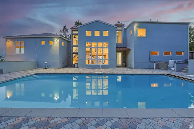 2093 S Lakeline Dr, Salt Lake City, UT 84109 - Image #2